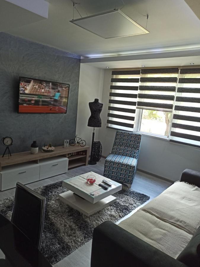 Lux Apartment 7, Parking Ni Dış mekan fotoğraf